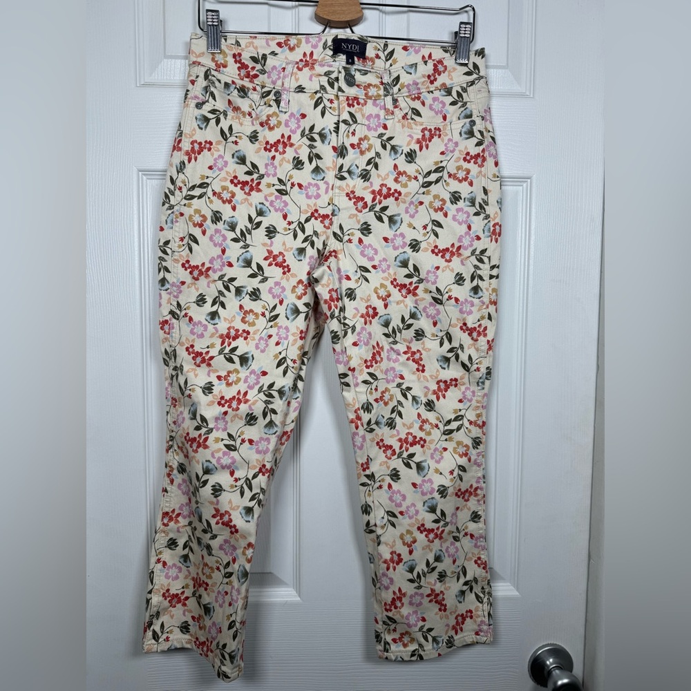 NYDJ Floral Print Straight Leg Jeans Size 8 Cream Lift Tuck Stretch Denim